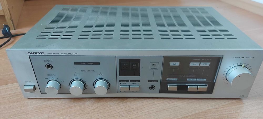 Onkyo model A-22 wzmaczniacz