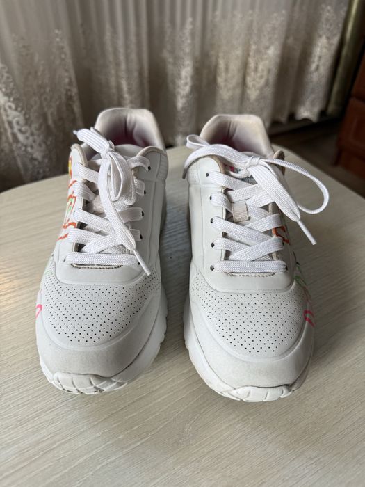 Кросівки Skechers для дівчинки 36 розмір