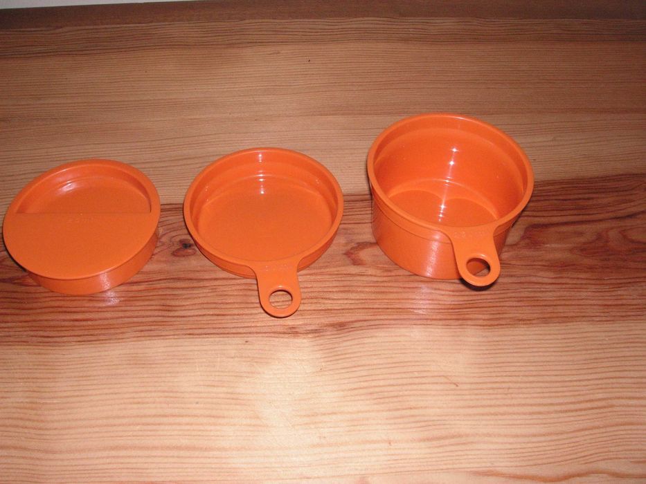 Tupperware - Graters and Measuring Cup64585096641667123