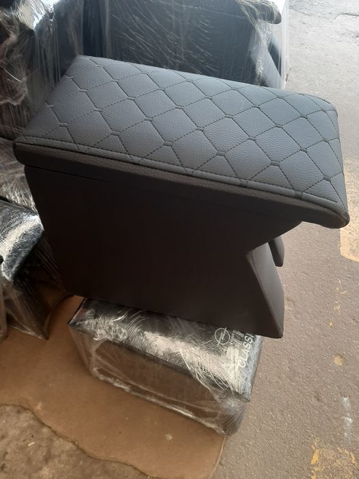 Подлокотник шкода тур, а4