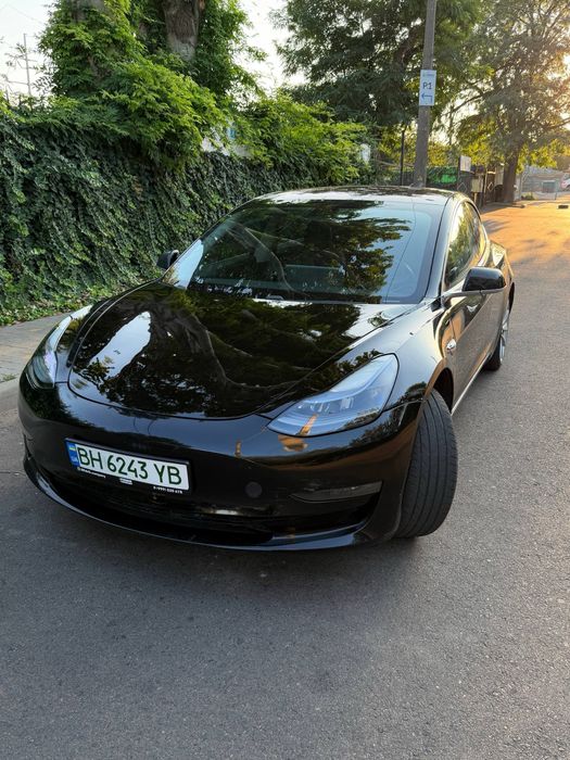 Продам Tesla model 3