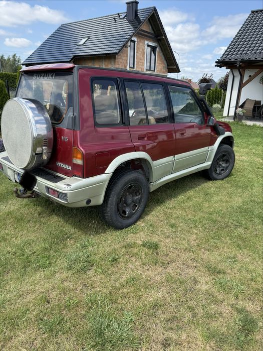 Suzuki Vitara 2.5 V6 144KM