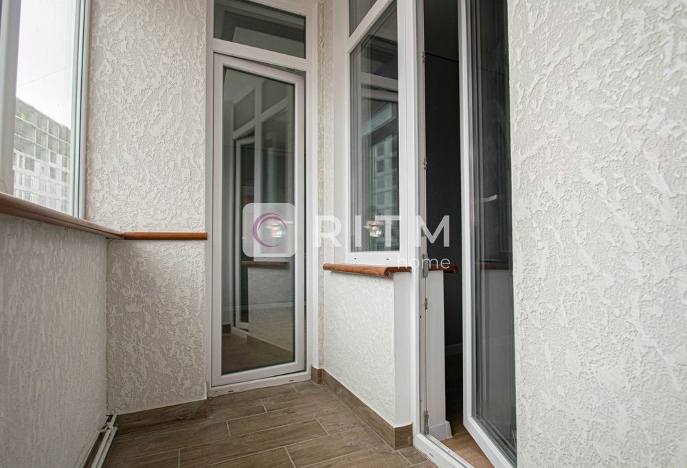 2-к. квартира по вул. Смакули, 55 м2