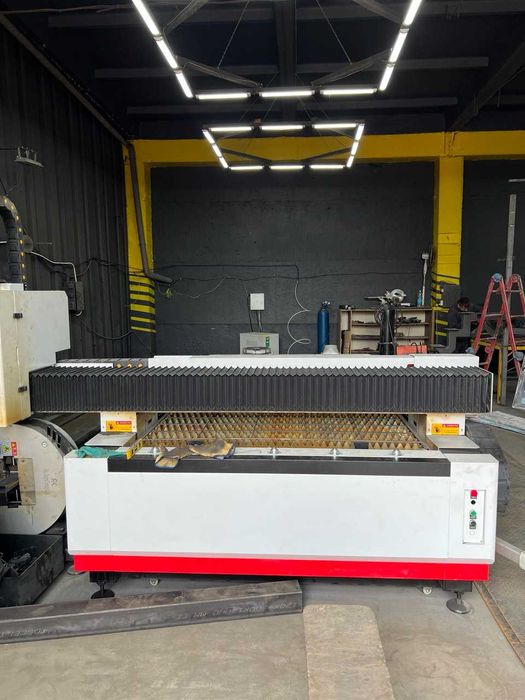 Продаж лазерний верстат, компресор та труборіз