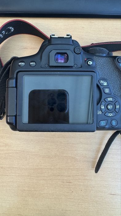Canon 750D + lente 50mm + lente 18-55mm +2 baterias