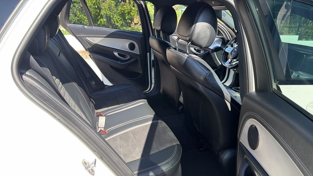 Mercedes E 300 DE plugin