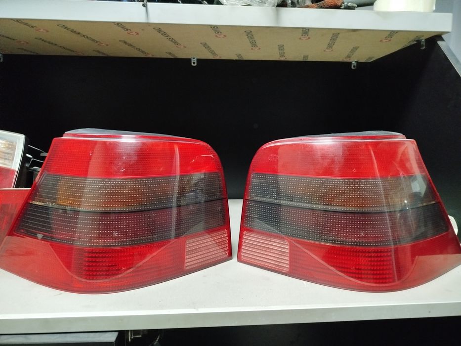 Фонарь задній лівий правий  фара задня ліва права гольф 4 golf 4