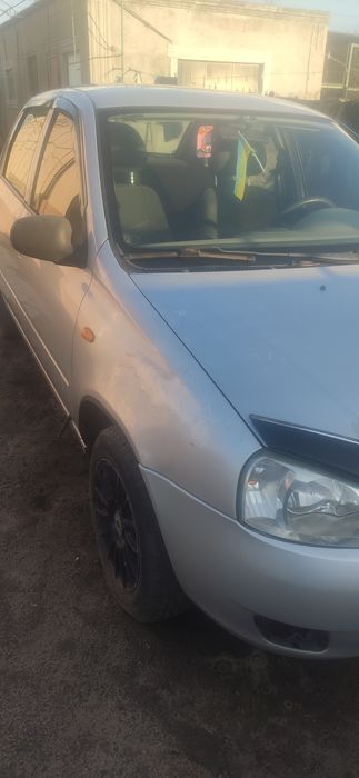 Автомобіль Lada Kalina