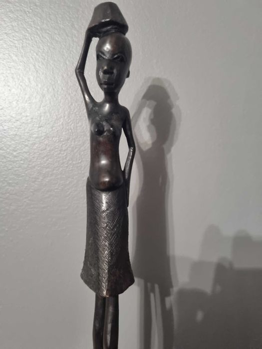 Estatuas de estilo africano