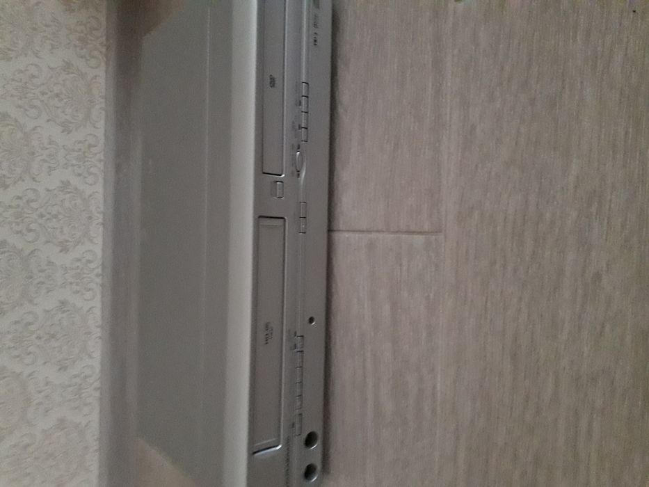 Відеомагнітофон DVD (2 в 1)