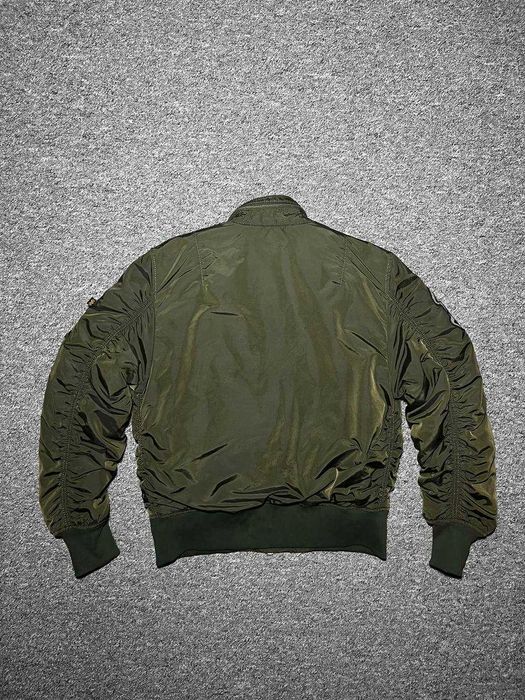 Чоловічий бомбер ALPHA INDUSTRIES Engine Jacket CWU - Розмір L