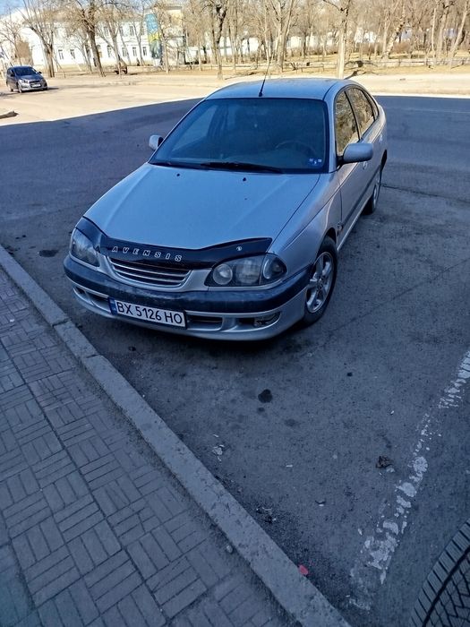 Продаю Тойота авенсис 2.0 Диз