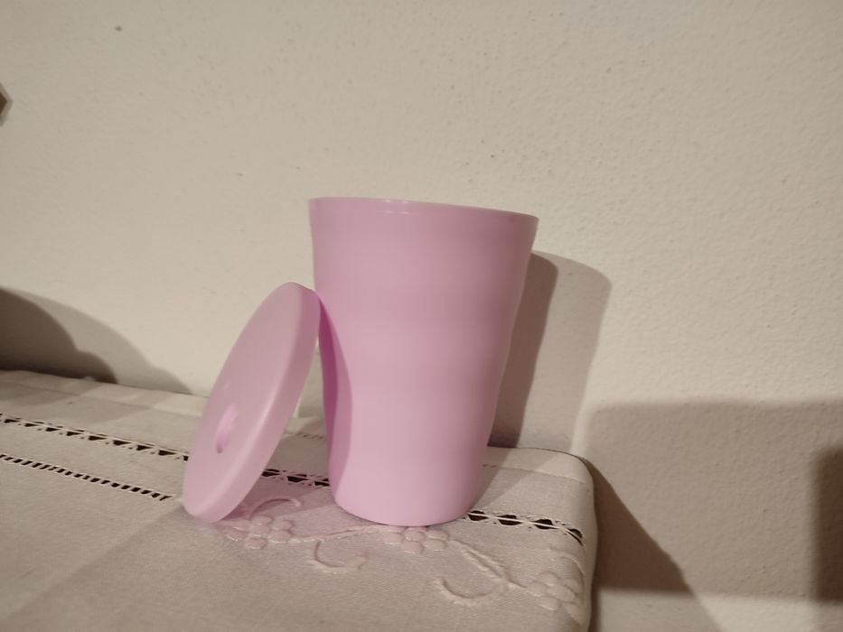 Tupperware Straw Cup - NEW424443272506255360