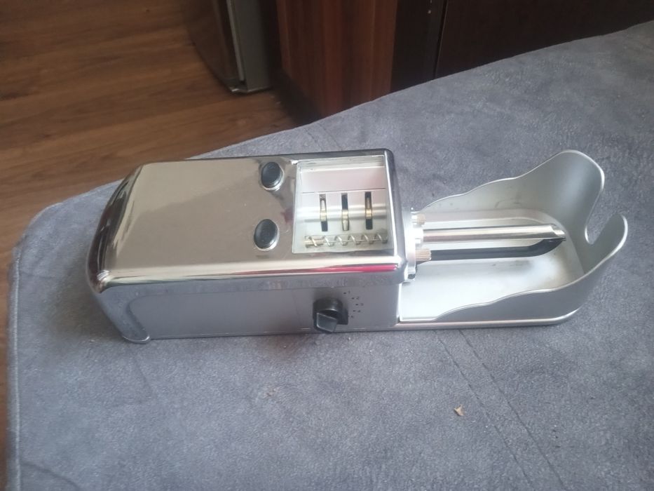 Elektryczna maszynka do papierosów