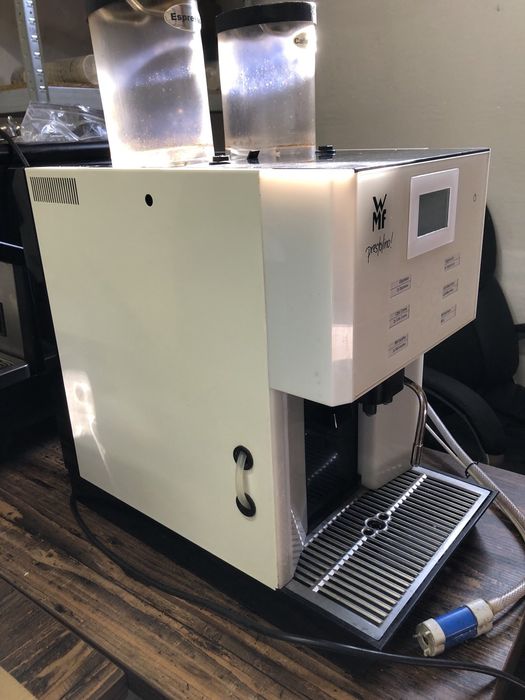 кофемашина WMF Prestolino.
Модель: WMF Pres