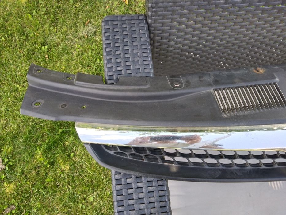 Atrapa grill wlot powietrza Hyundai i30 07-12