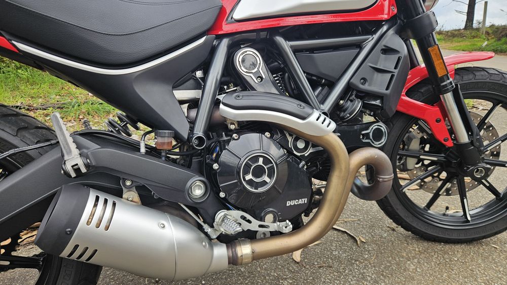 Ducati Scrambler Ícon Red 800