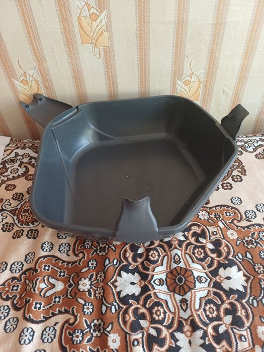 Продаётся  Новий   туалет закритий  котячий