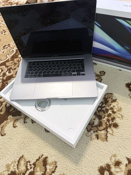 Apple MacBook Pro 16 2019