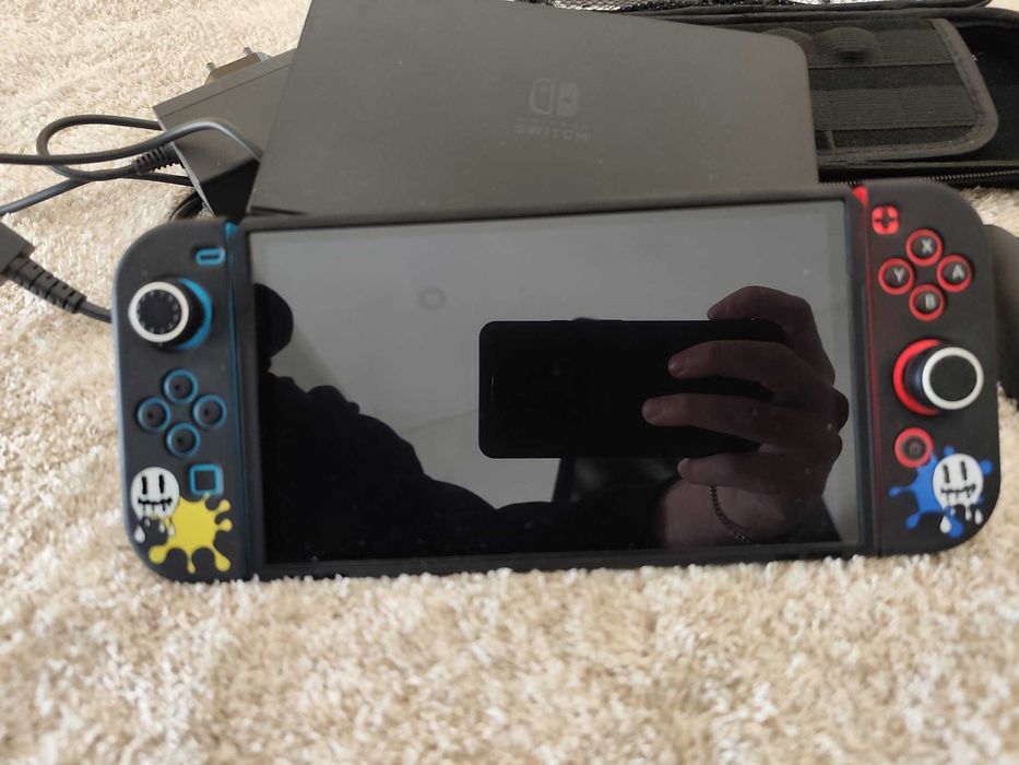 Nintendo Switch OLED – Como Nova
