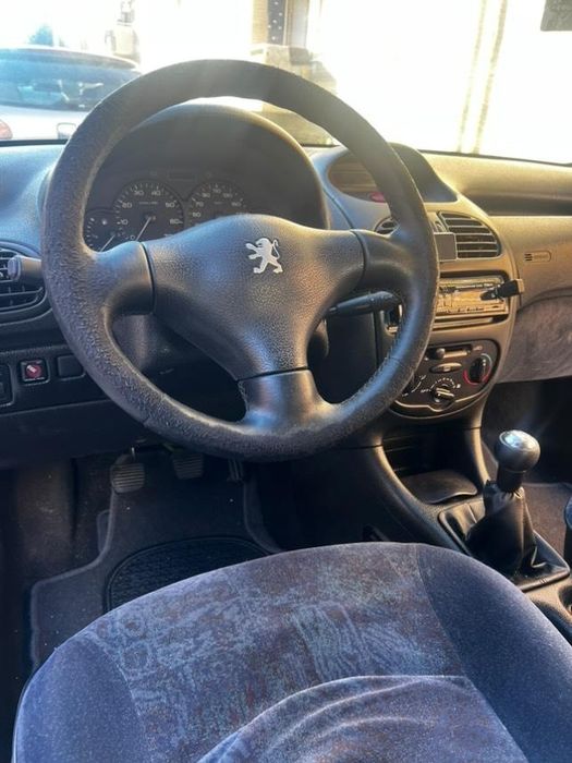 Peugeot 206 1.1 gasolina