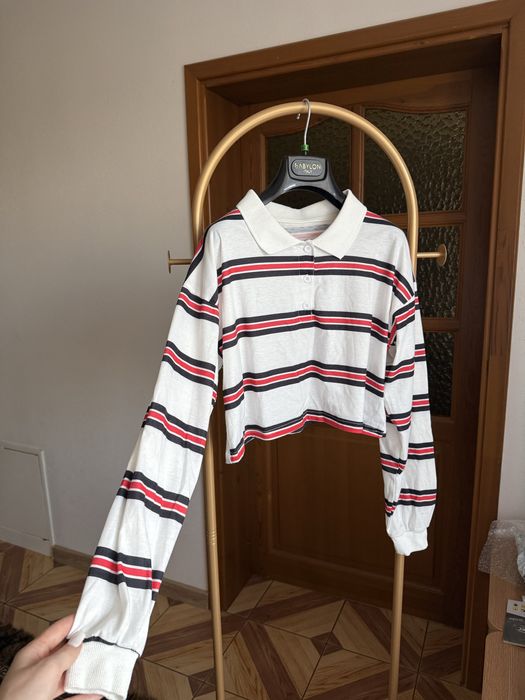 krótka bluzka polo z długim rękawem