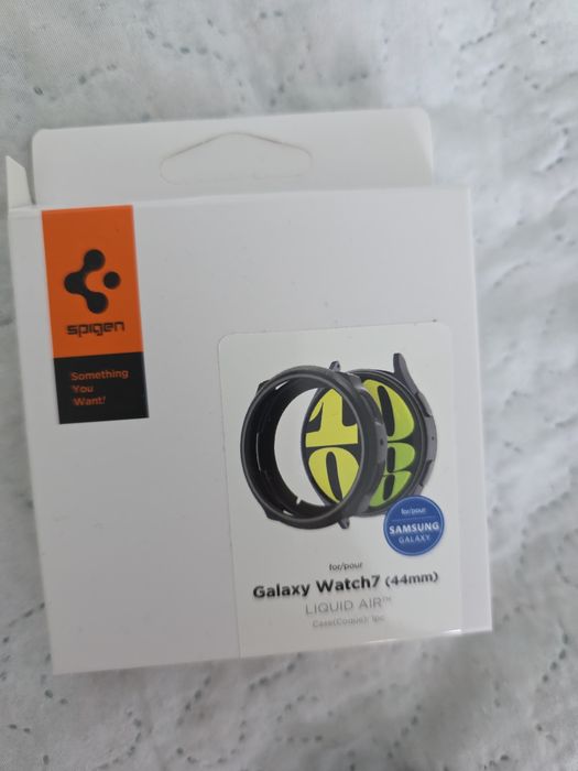 Etui Spigen Liquid Air do Galaxy Watch 7 44mm, czarne w bdb stanie