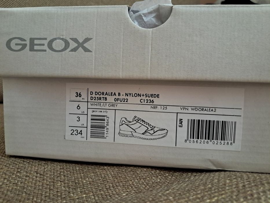 Geox,  жіночі кросівки,  36 розмір, літні