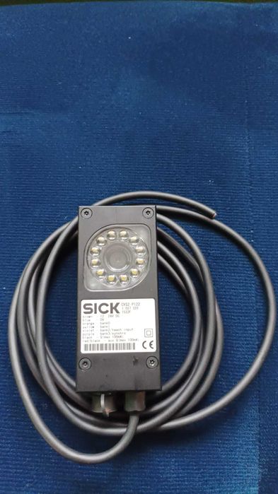 Przemysłowa kamer /czujnik wizyjny firmy SICK model CVS2-P122
