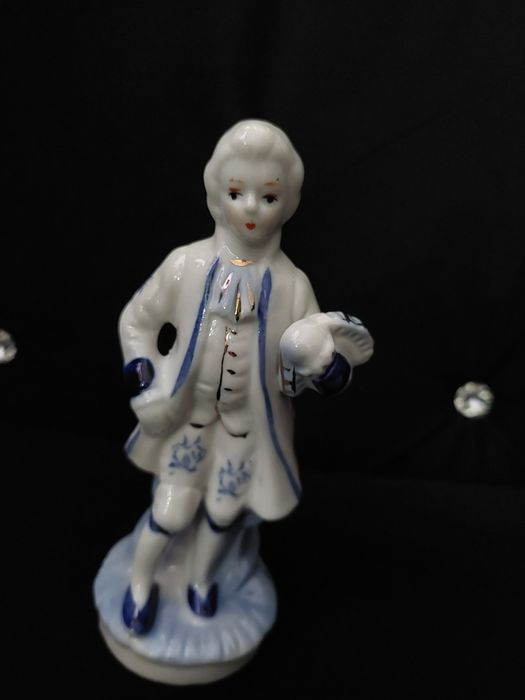 Figurka porcelanowa