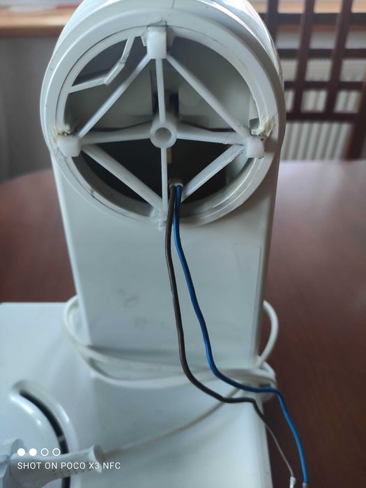 Stojak z kablem Bosch ProfiMixx46 model MUM 4655/03