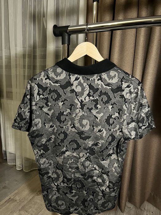 Футболка  Versace