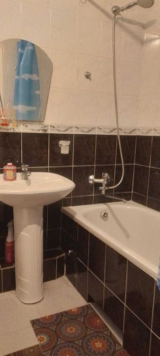 Сдам комнату в 2-х.комнатной квартире.