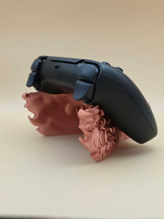 Oni mask PS5 pad holder
