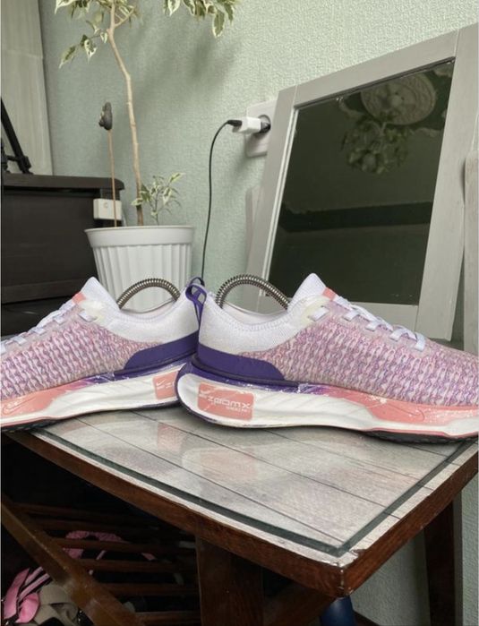 Nike Invincible run 3  Женские спортивные-беговые кроссовки