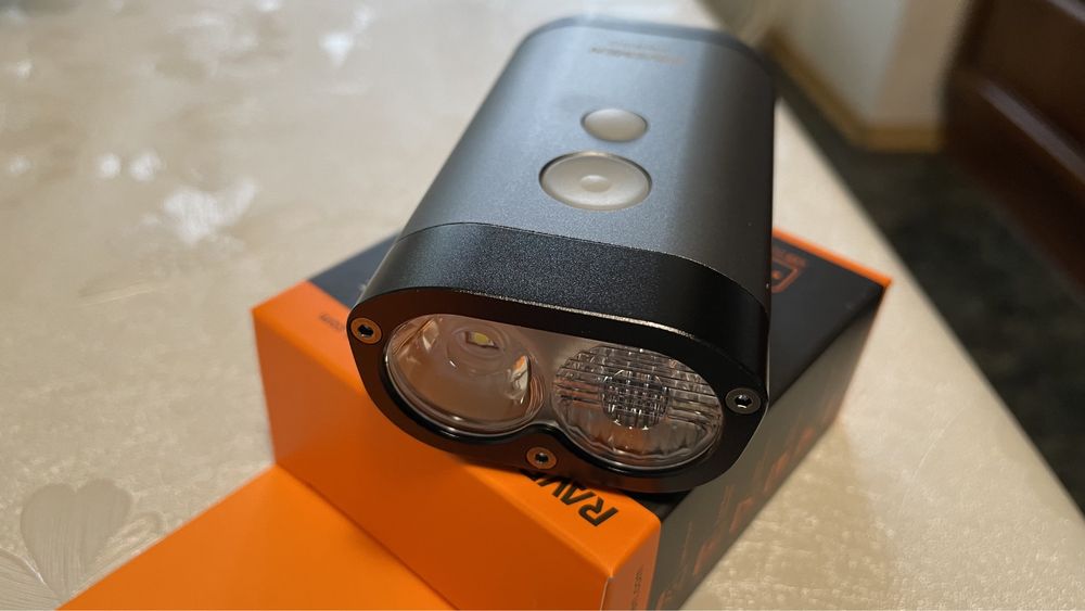 Фара велосипедна передня Ravemen PR800 USB 800 люмен