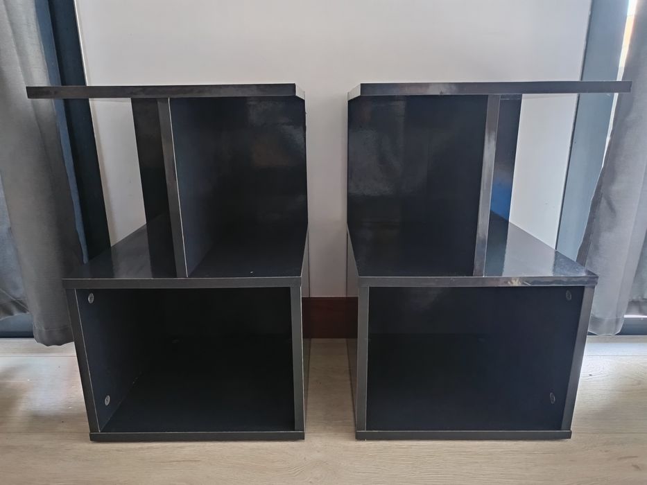 Vendo 2 mesas de cabeceira