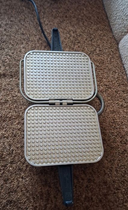 Электро вафельница эв1/220