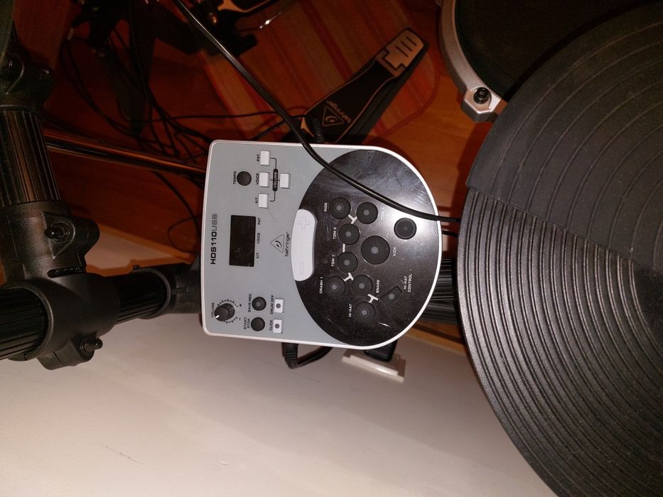 Bateria eletrónica Behringer com módulo HDS110USB — como nova