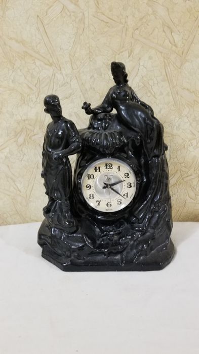 Продам старинные механические часы