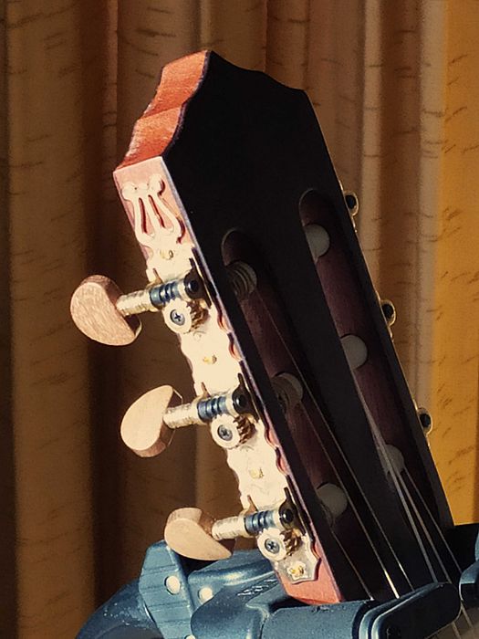 Guitarra Romântica Histórica - Peça Única de Coleção - Rosewood Maciça