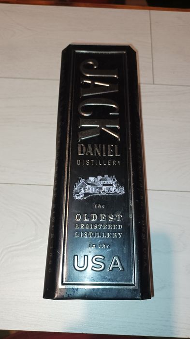 Металлические жестяные коробки