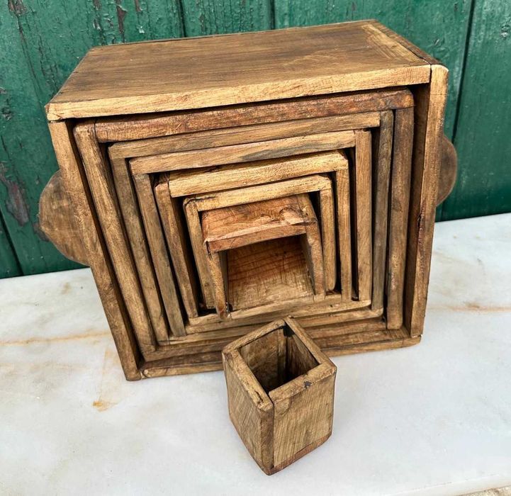 Oito Caixas artesanais rusticas feitas de sobras de pinho