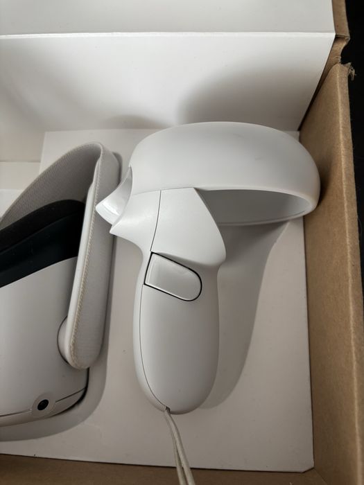 Gogle VR Oculus Quest 2 128GB + 2 kontrolery