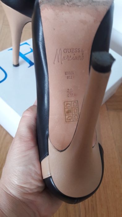 Guess Marcianno 38 szpilki  całe skórzane czarne nude piękne jak nowe