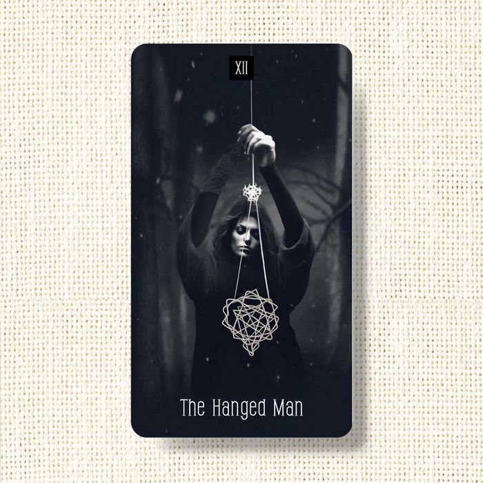 Dark Beauty Tarot Нови Карти Таро