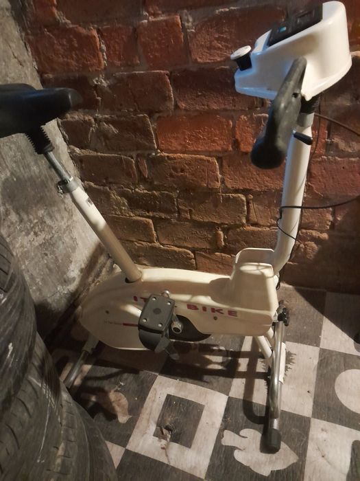 Rowerek do ćwiczeń