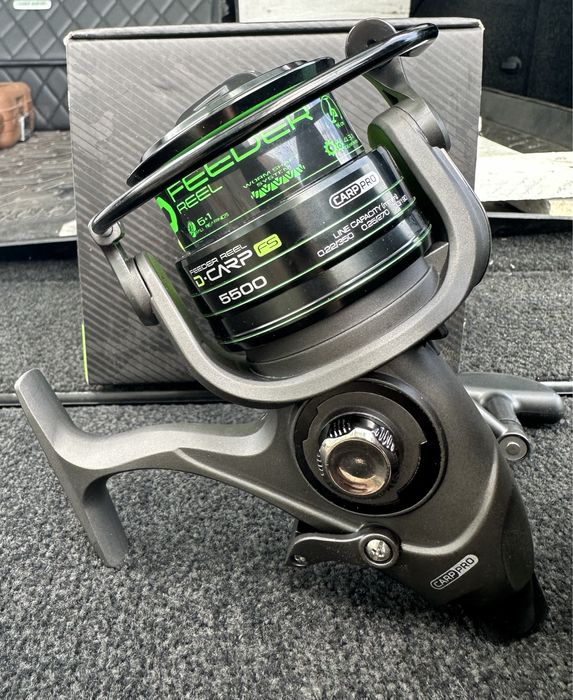 Brain,Carp Pro.Рибалка.Комлек котушка и два фидеоа-карповика и сумка