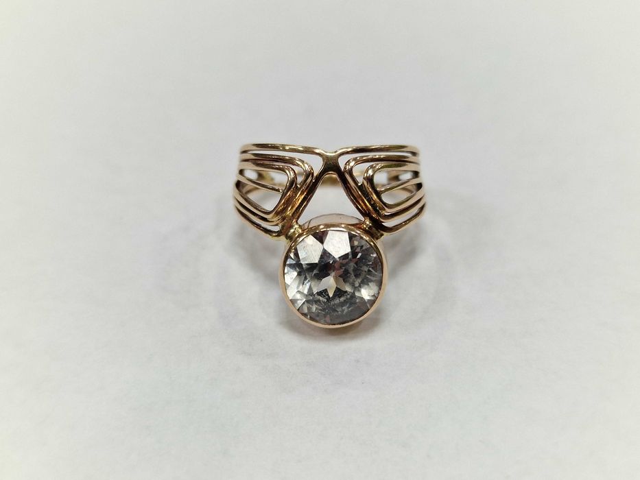 Złoty pierścionek/ 585/ 3.90 gram/ R12/ IMAGO ARTIS/ Szafir 4.30 CT