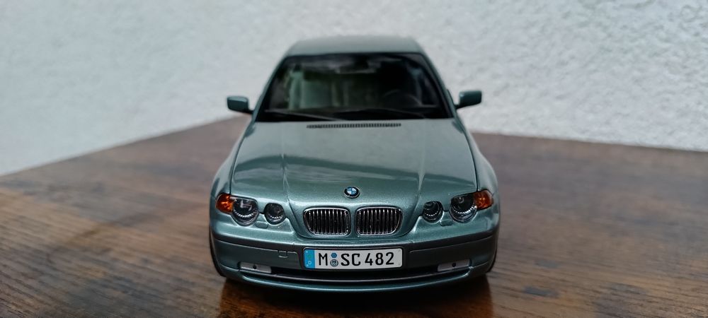 BMW E46 Compakt 1:18